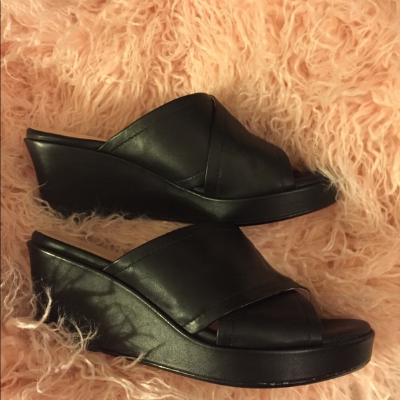 Tara Rose black leather wedge - Picture 2 of 4